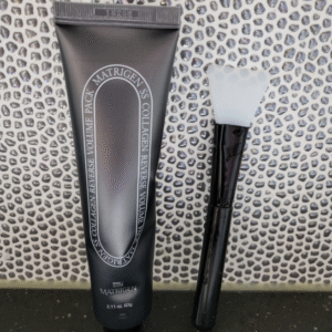 (ONE) Collagen Pack MetriGen. a peel-off pack that provides volume and radiance without irritation.